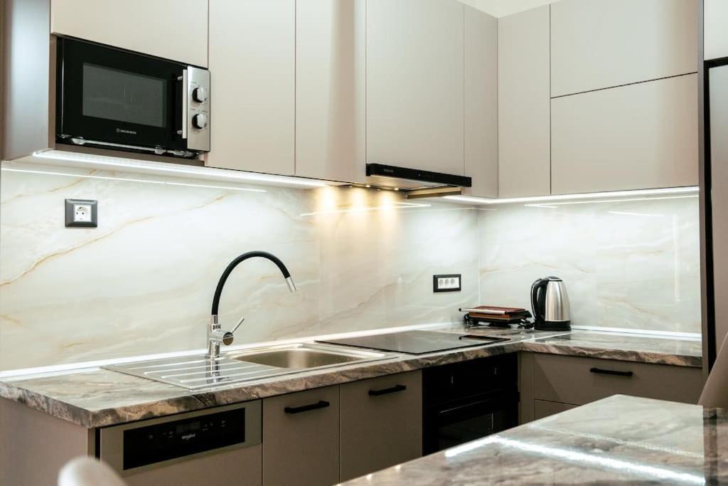Comfy Corner Luxury Apartment 하니아 외부 사진