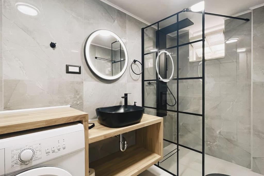 Comfy Corner Luxury Apartment 하니아 외부 사진